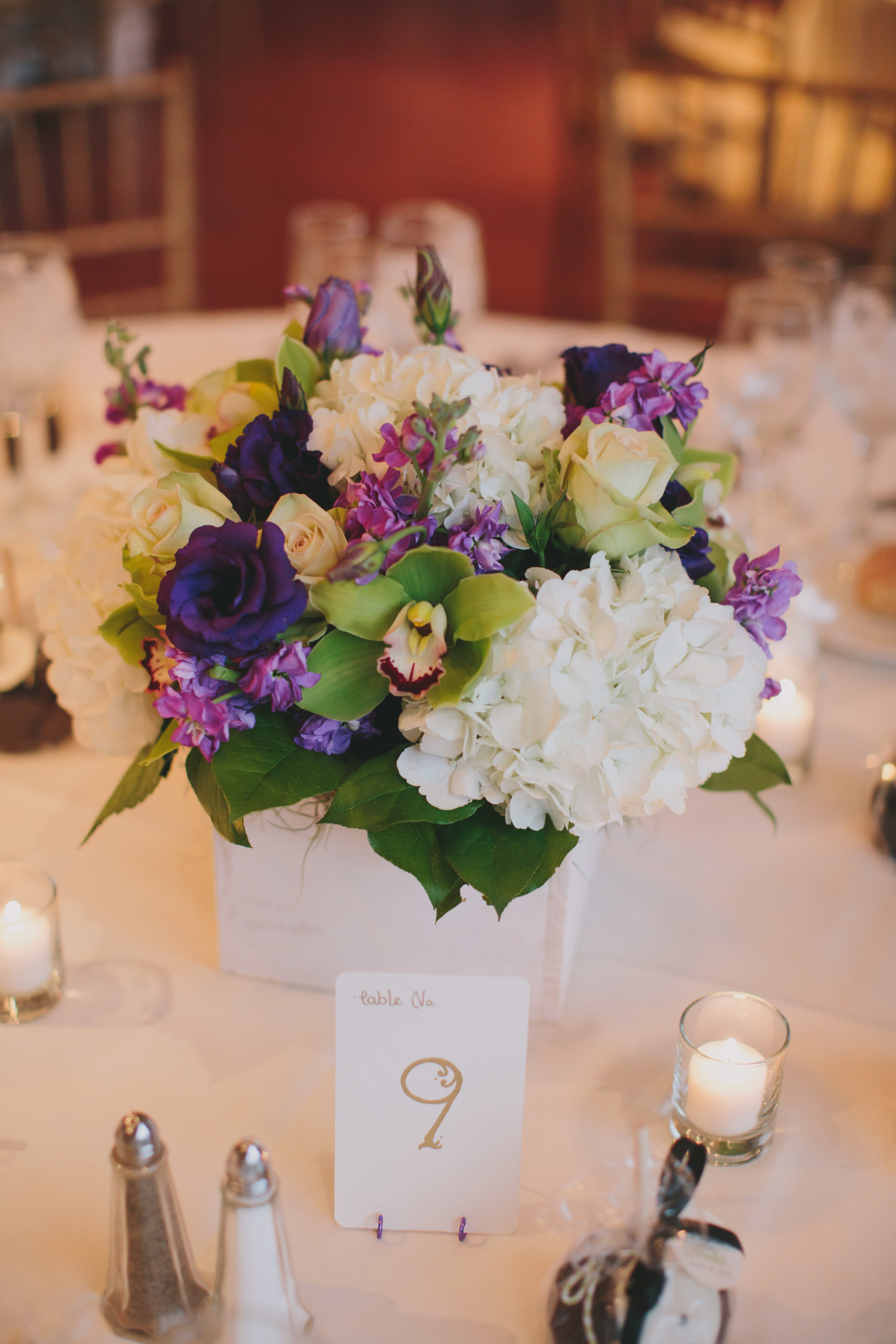 Stunning Centerpieces and Arrangements for Your Wedding Reception