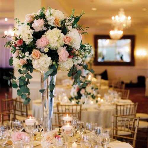 Stunning Centerpieces and Arrangements for Your Wedding Reception